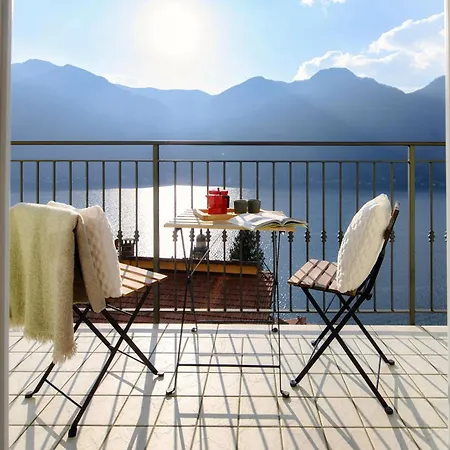 Mosaic - By Myhomeincomo Daire *